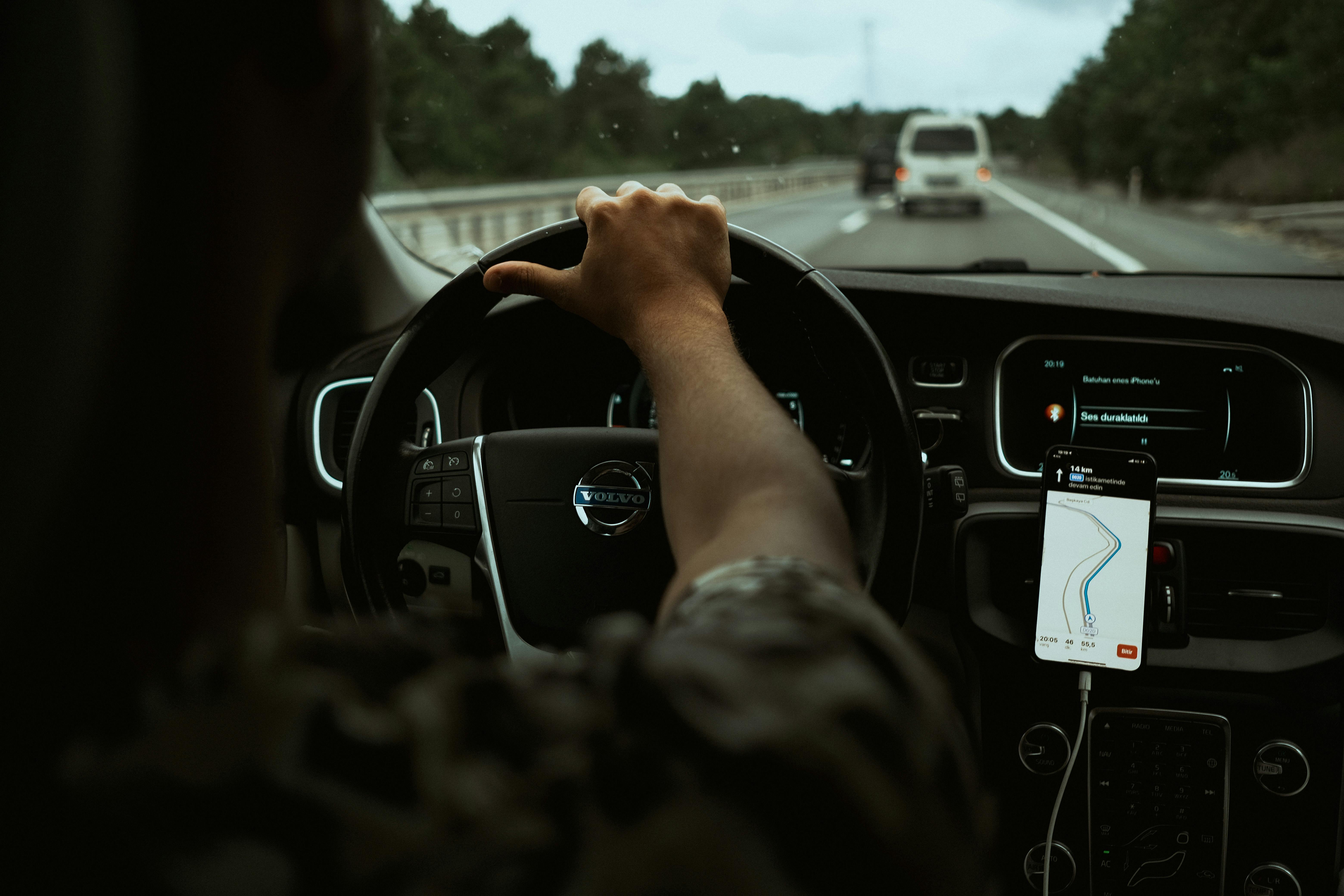 Live feed sharing with GPS map overlay